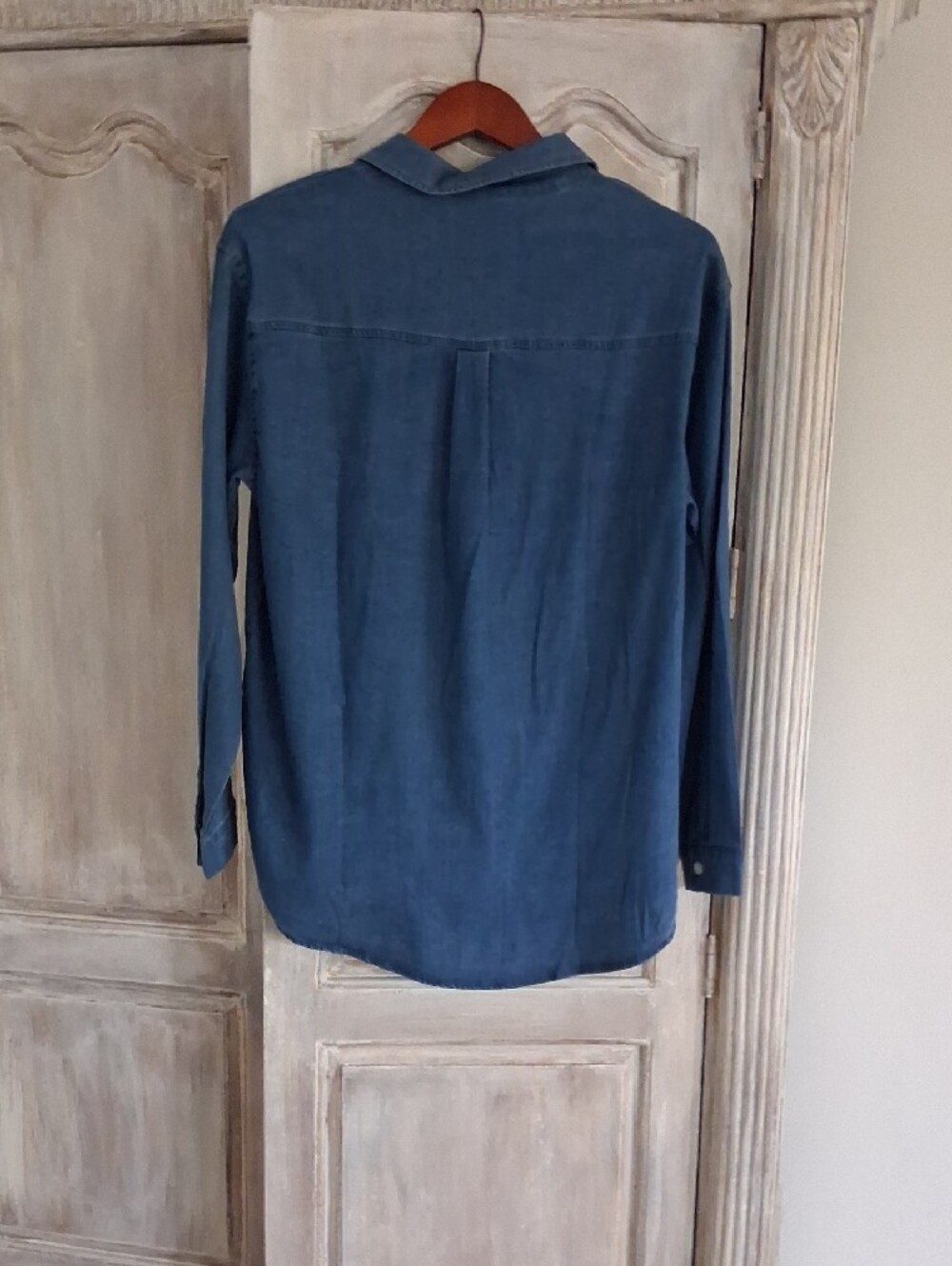 Relaxed Washed Denim Button-Down Shirt - Blue - Picture 6 of 7